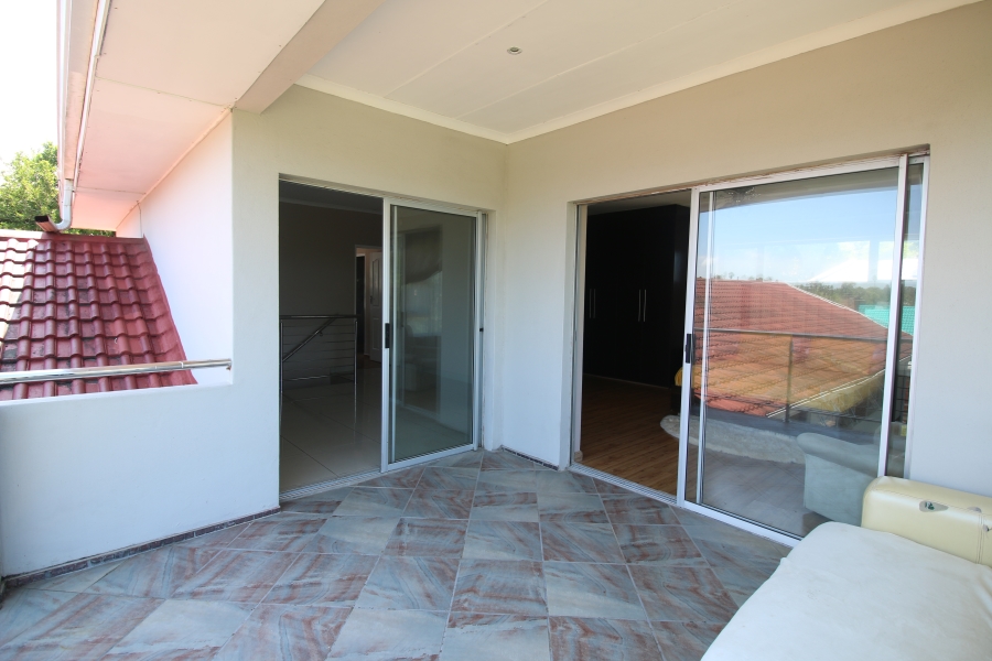 5 Bedroom Property for Sale in Gonubie Eastern Cape